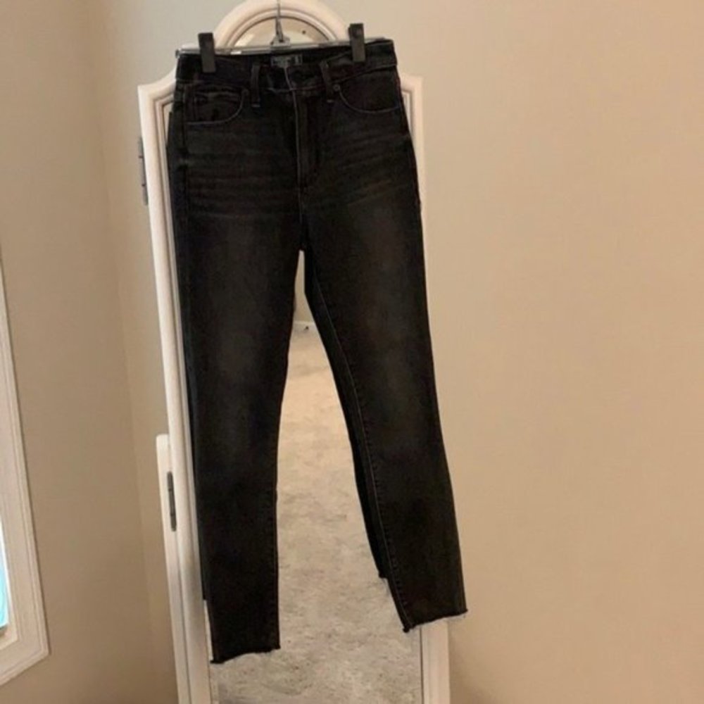 Abercrombie & Fitch High-Rise Super Skinny Black Faded Jeans